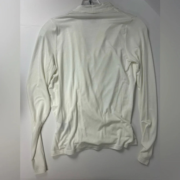 New Banana Republic Threadsoft Wrap Top
Color: White Size Small - Picture 4 of 4